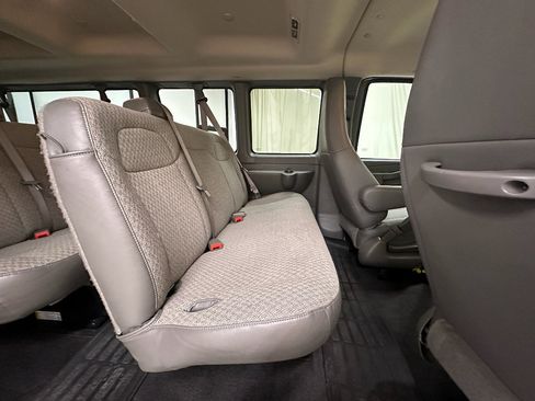 Used 2025 Chevrolet Express 3500 LT w/ LT Preferred Equipment Group RWD image 19