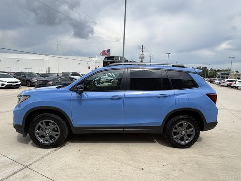 Certified 2025 Honda Passport TrailSport image 5