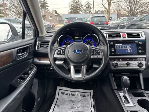Used 2017 Subaru Outback 2.5i Limited image 19