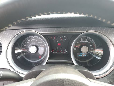 Used 2010 Ford Mustang Shelby GT500 RWD image 22
