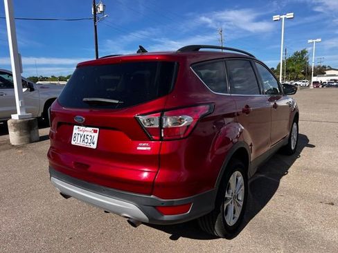 Used 2018 Ford Escape SEL image 3