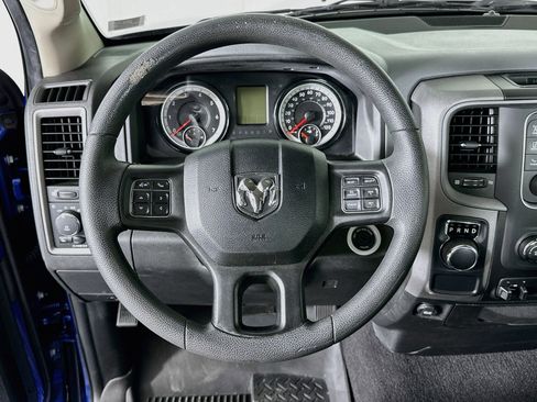 Used 2019 RAM 1500 Express RWD image 17