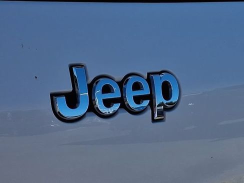 Used 2023 Jeep Grand Cherokee L Limited AWD/4WD image 32