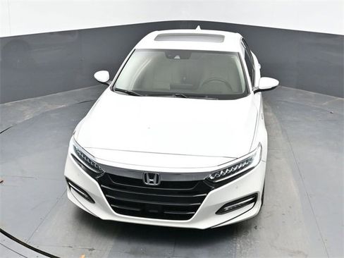 Used 2019 Honda Accord Touring image 14