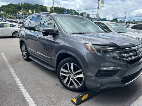 Used 2016 Honda Pilot Touring image 2