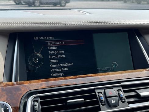 Used 2013 BMW 740Li xDrive AWD/4WD image 43
