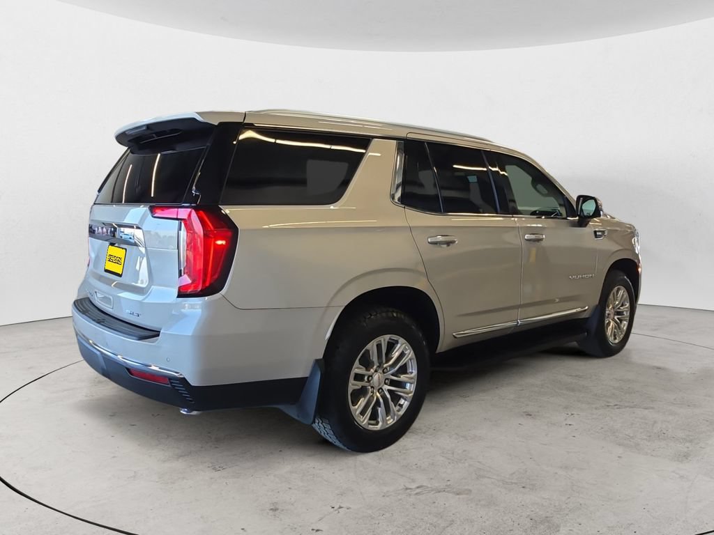 Certified 2022 GMC Yukon SLT w/ SLT Luxury Package AWD/4WD image 8