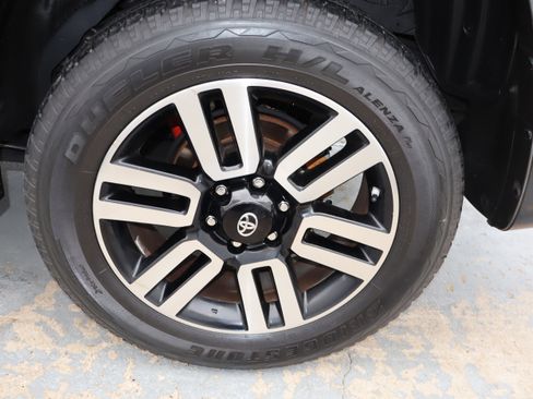 Used 2019 Toyota 4Runner Limited image 11