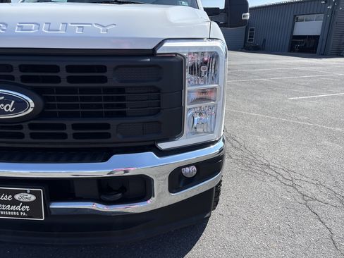 Used 2023 Ford F250 XL w/ FX4 Off-Road Package AWD/4WD image 13
