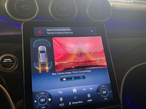 Used 2025 Mercedes-Benz GLC 350e 4MATIC image 16