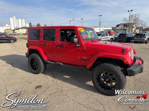 Used 2017 Jeep Wrangler Unlimited Sahara w/ Dual Top Group AWD/4WD image 2
