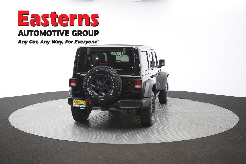 Used 2023 Jeep Wrangler Unlimited w/ Sun & Screen Package AWD/4WD image 39