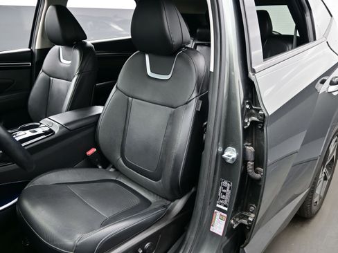 Certified 2023 Hyundai Tucson Limited AWD/4WD image 11