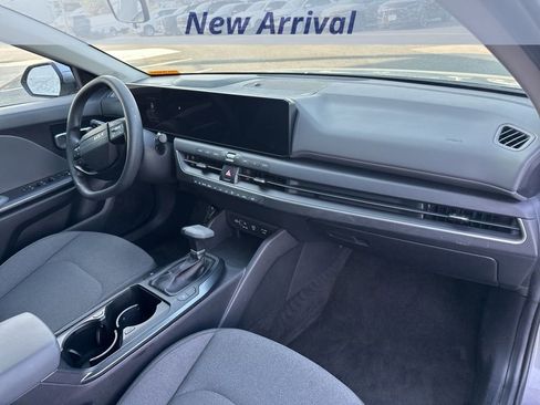 Used 2025 Kia K4 LXS image 3