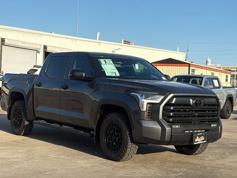 New 2026 Toyota Tundra SR5 AWD/4WD image 4