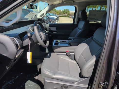 New 2026 Ford Expedition Active image 5