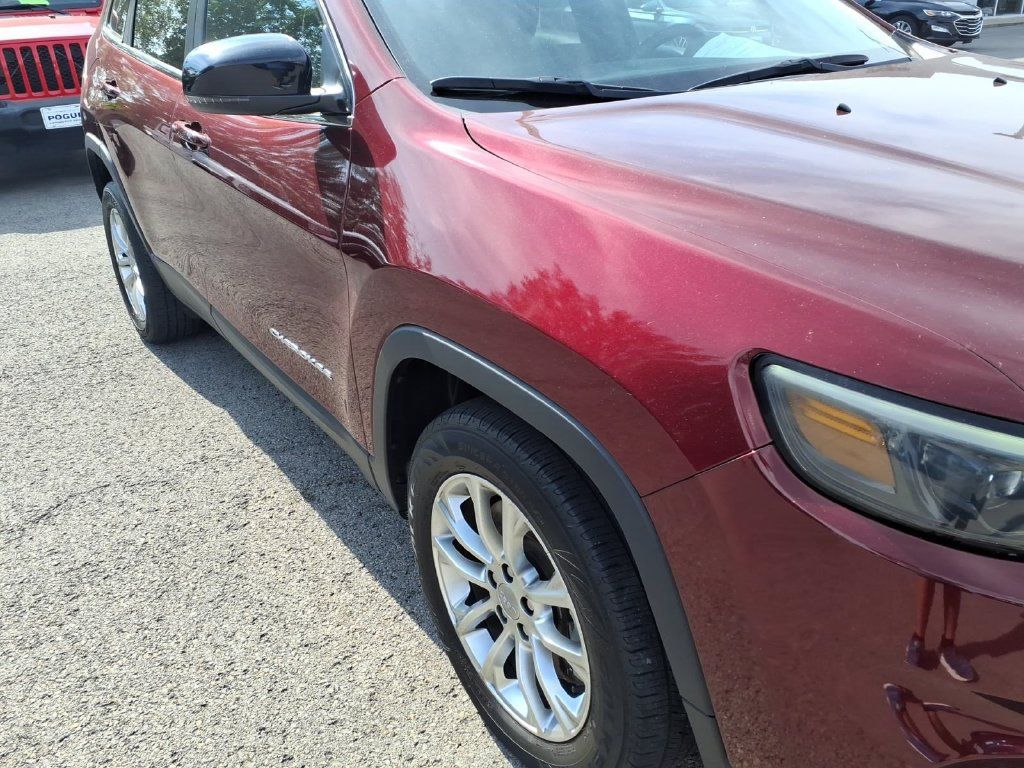 Used 2022 Jeep Cherokee Latitude Lux w/ Mopar Interior Package FWD image 19