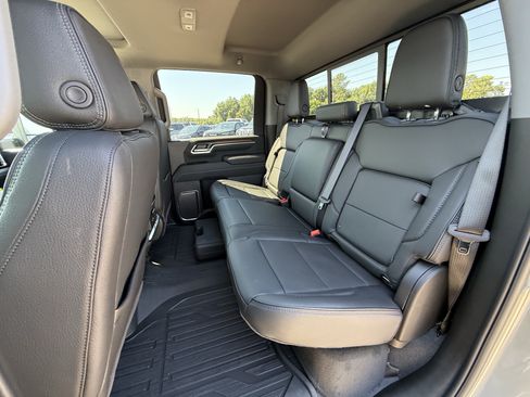 New 2026 GMC Sierra 2500 Denali w/ Denali Reserve Package AWD/4WD image 16