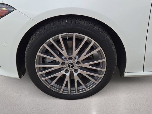 Used 2023 Mercedes-Benz CLA 250 w/ Premium Package image 11