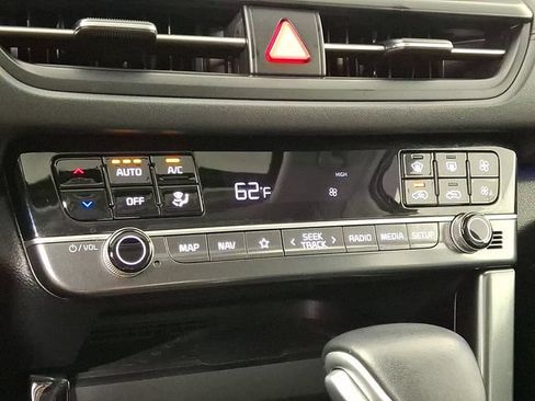 Used 2024 Kia Seltos EX AWD/4WD image 18