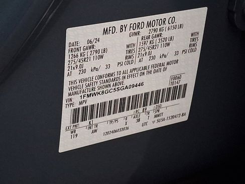 Used 2025 Ford Explorer ST image 29