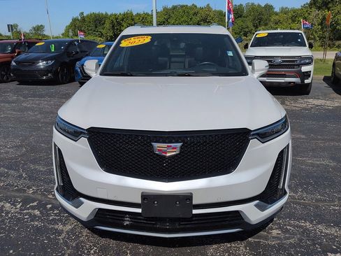 Used 2022 Cadillac XT6 Premium Luxury w/ Platinum Package AWD/4WD image 3