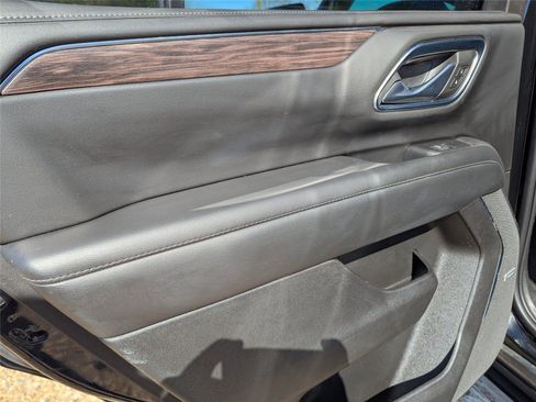 Used 2023 Chevrolet Tahoe LT image 12