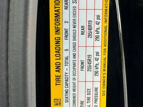 Used 2022 Tesla Model S Plaid image 42