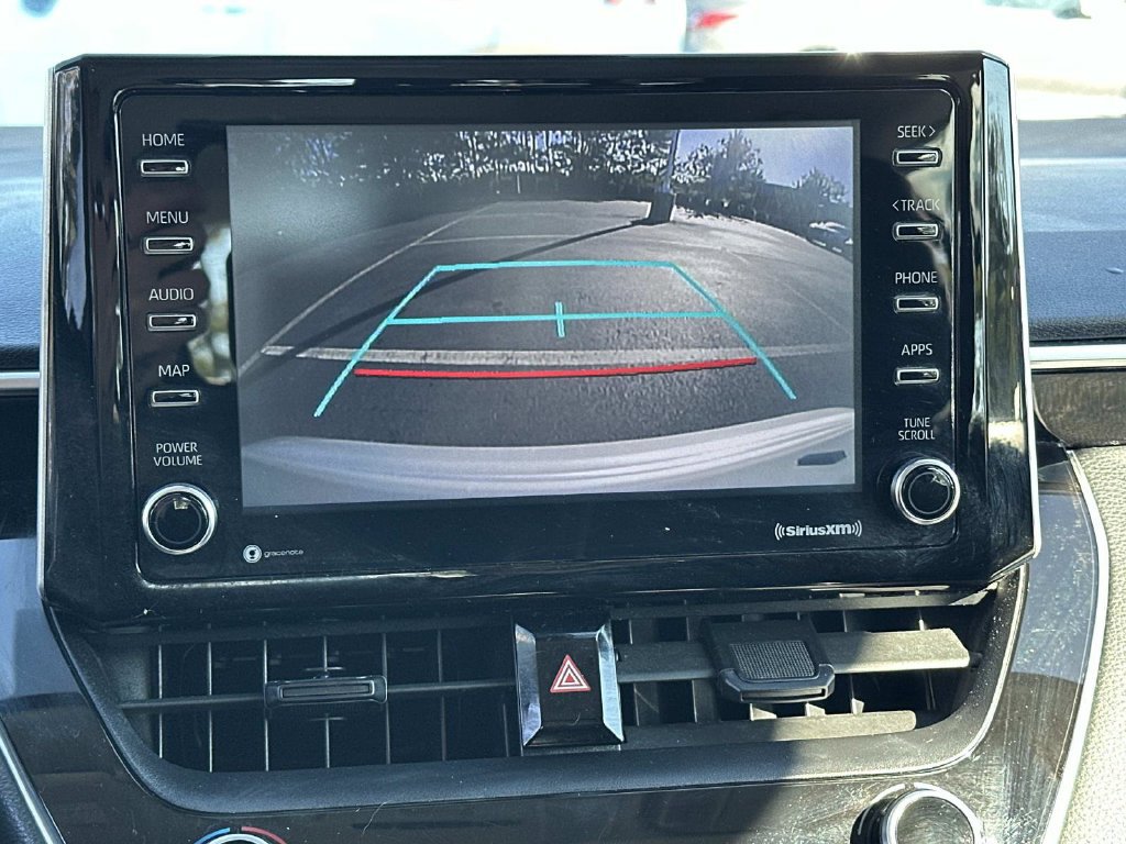Used 2021 Toyota Corolla LE FWD image 30