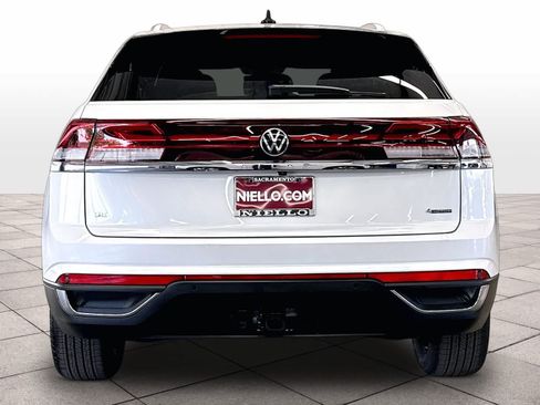 New 2026 Volkswagen Atlas Cross Sport SE AWD/4WD image 4