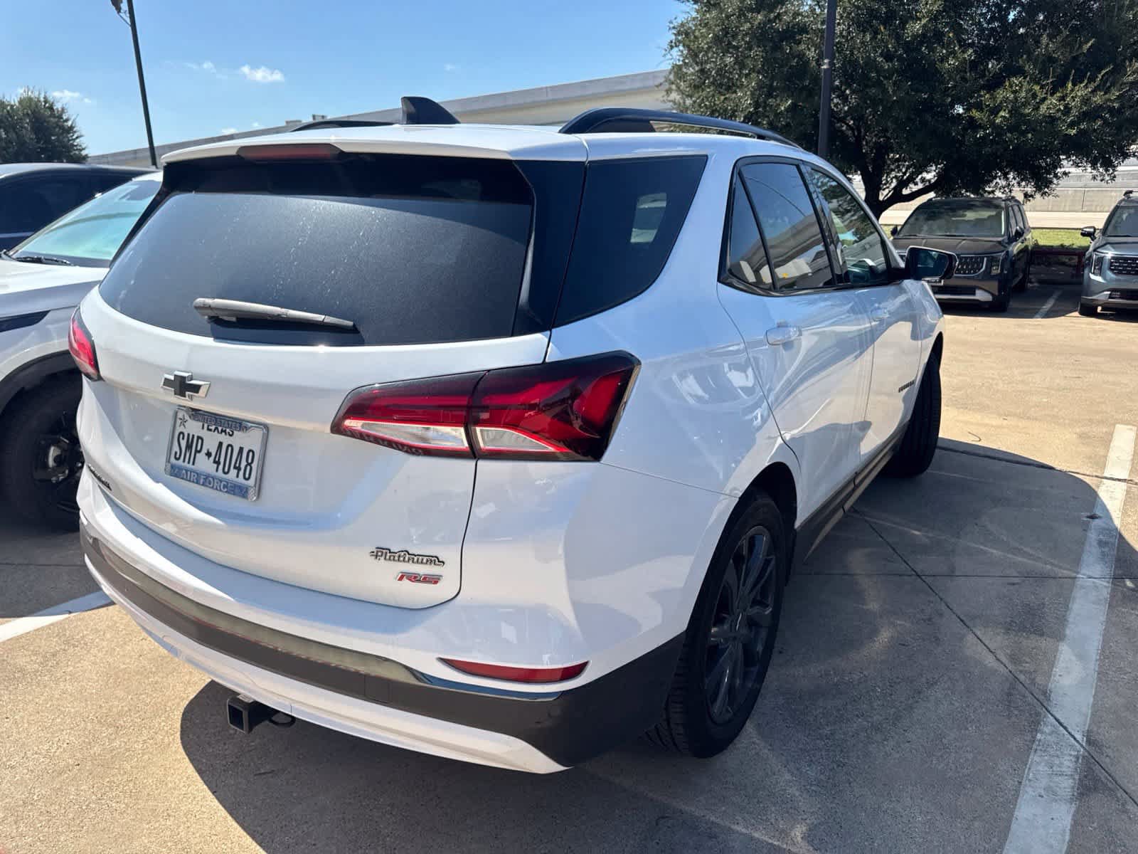 Used 2022 Chevrolet Equinox RS w/ RS Leather Package FWD image 6