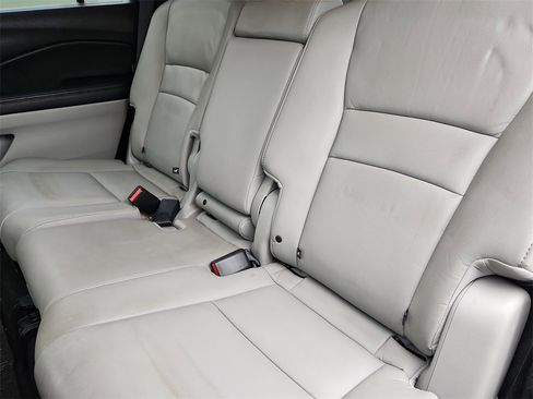 Used 2017 Honda Pilot EX-L image 13