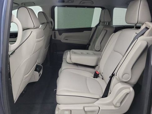 Certified 2025 Honda Odyssey Touring image 12