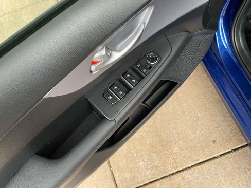 Used 2024 Kia Forte LXS w/ LXS Technology Package image 15