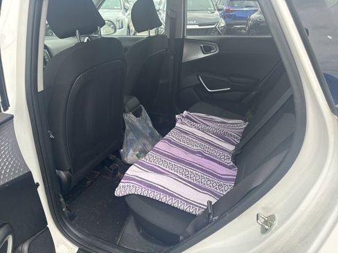 Used 2021 Kia Soul LX image 18