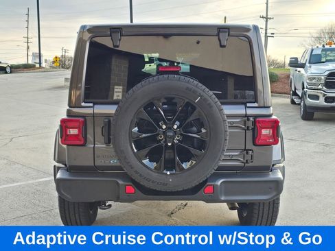 Used 2025 Jeep Wrangler Unlimited Sahara w/ Safety Group image 6