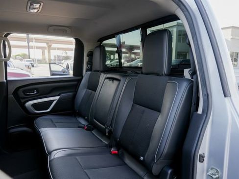 Used 2016 Nissan Titan PRO-4X image 42