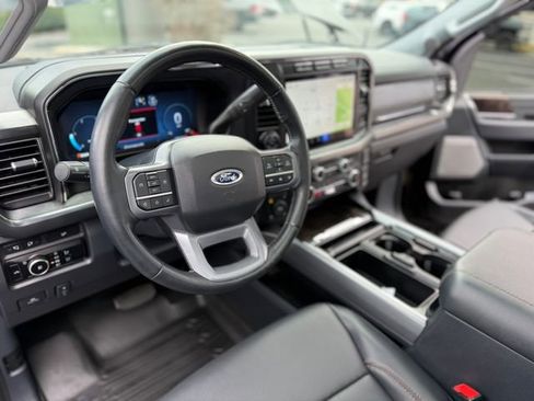 Used 2023 Ford F350 Lariat w/ Tow Technology Package image 17