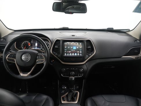 Used 2017 Jeep Cherokee Limited image 13