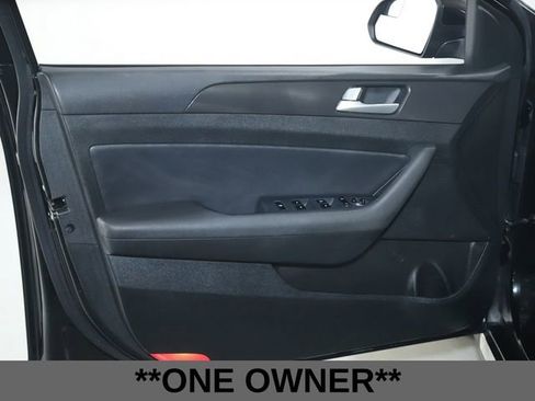 Used 2017 Hyundai Sonata Sport w/ Value Edition Package 02 image 17