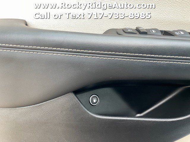 Used 2022 Chrysler Pacifica Touring-L FWD image 17