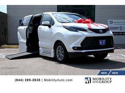 New 2025 Toyota Sienna XLE