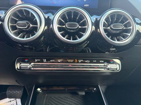 Used 2025 Mercedes-Benz GLA 250 GLA 250 image 36