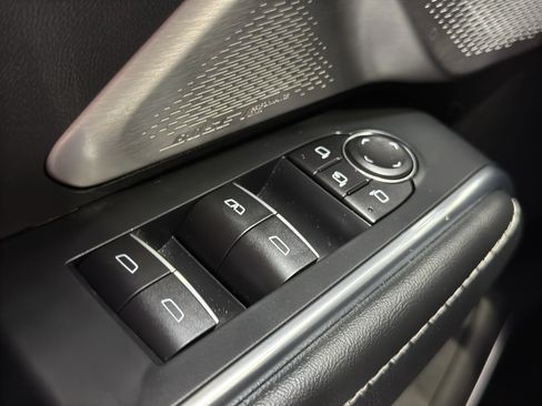 Used 2025 GMC Acadia Denali w/ Super Cruise Package AWD/4WD image 37