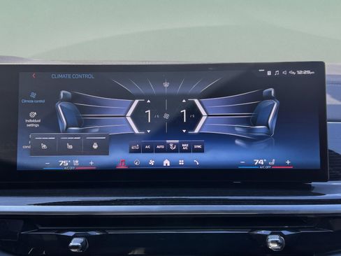 Used 2025 BMW X6 M60i image 16