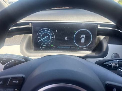 Used 2024 Hyundai Tucson Limited AWD/4WD image 2