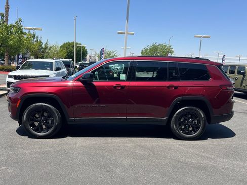 New 2026 Jeep Grand Cherokee L 4WD image 3