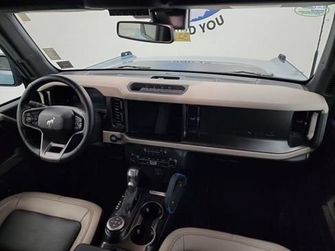 Used 2023 Ford Bronco Wildtrak image 25
