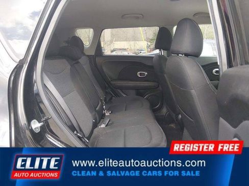 Used 2017 Kia Soul + image 16