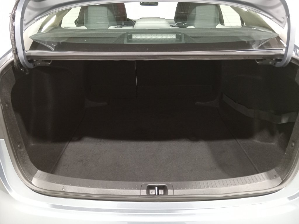 Used 2023 Toyota Corolla LE w/ LE Convenience Package FWD image 6